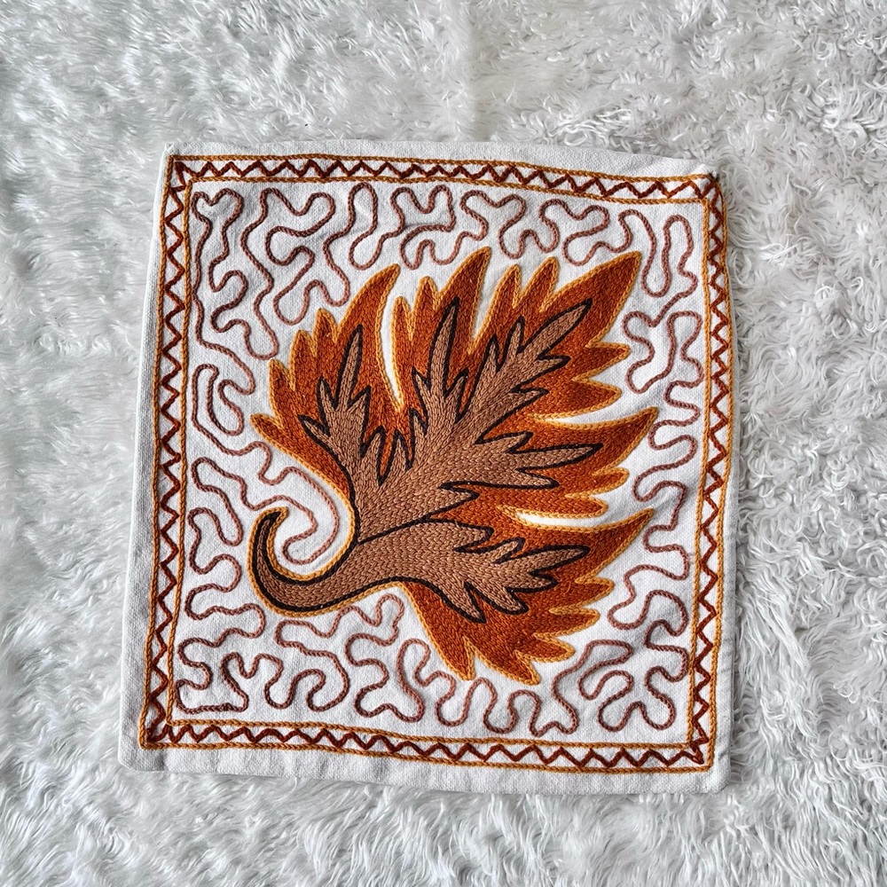 🌸 Boho embroidered cushion cover